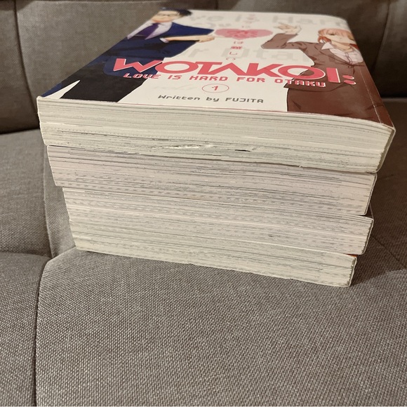 Wotakoi: Love is Hard for Otaku Manga 1-4 - Picture 4 of 9